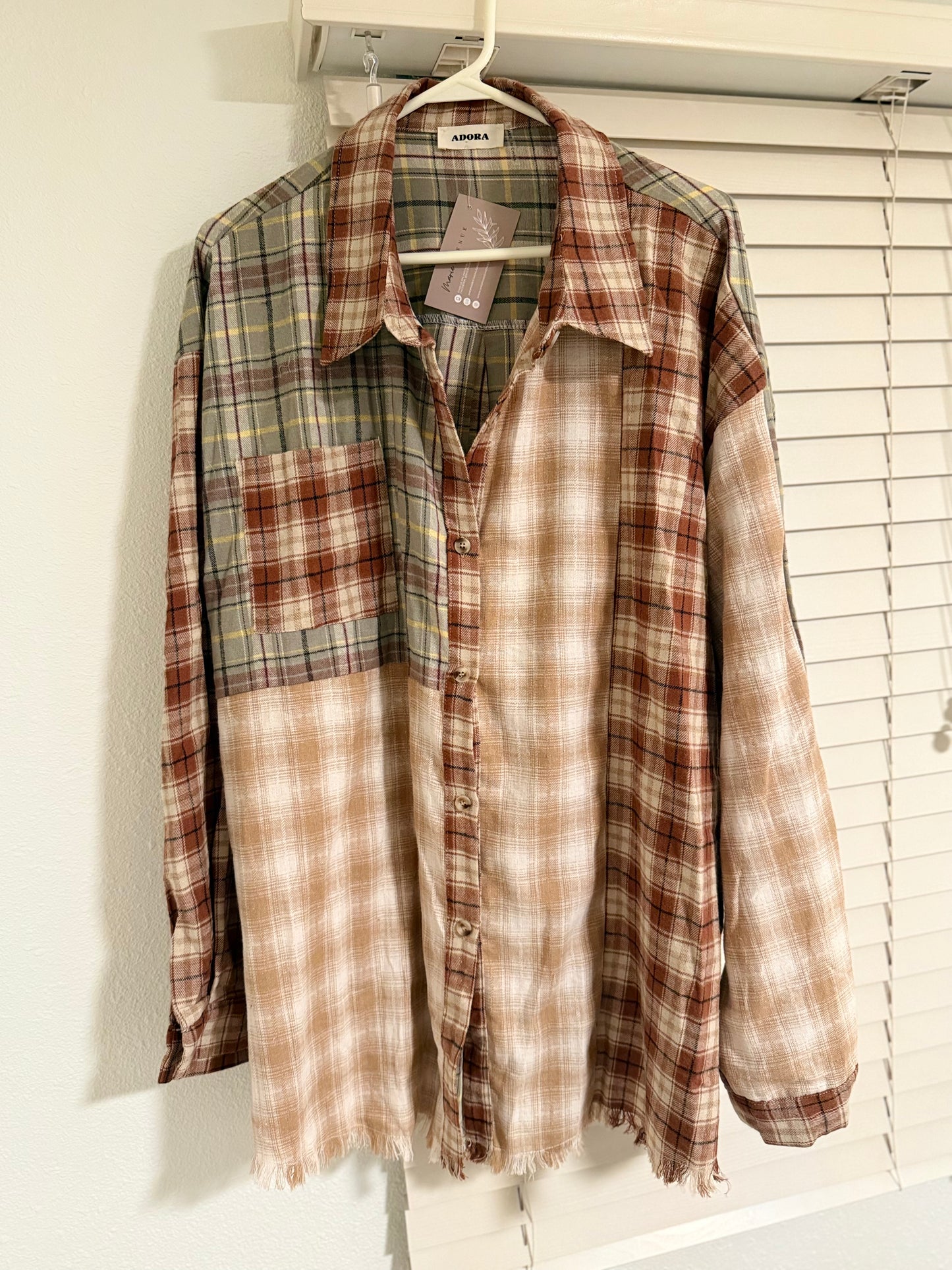 Plaid Frayed Shirt (Plus Size)